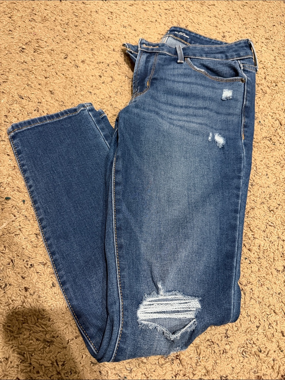Blue Distressed Women's skinny Jeans - Classic Mid-rise 6 petite old navy